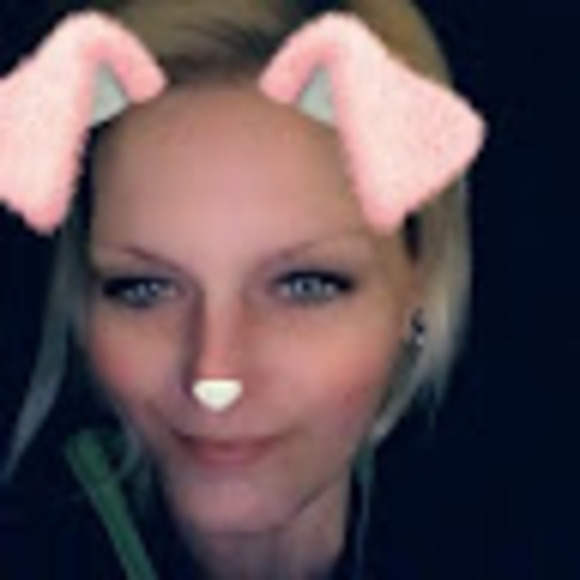 Meet your Posher, Leslie - Picture 1 of 1